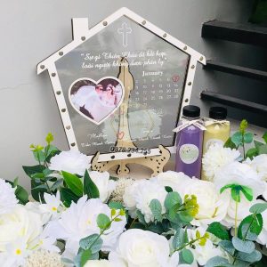 Tranh Rót Cát Hình Ngôi Nhà Trong Suốt Có In Hình Theo Yêu Cầu Lưu Giữ Kỷ Niệm Ngày Cưới - Phụ Kiện Dùng Cho Nghi Thức Đám Cưới, Đám Hỏi, Tiệc Báo Hỷ